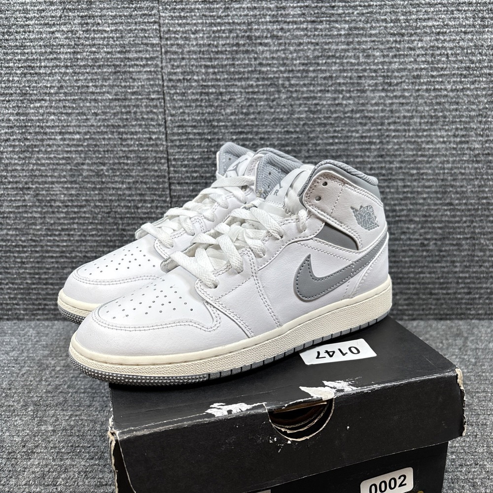 Nike Air Jordan 1 Mid (GS) White/Stealth Youth 4.5, Women's 6   (0002)